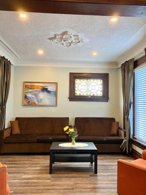 Cozy Suite-Walk To The Falls! Cataratas do Niágara Exterior foto